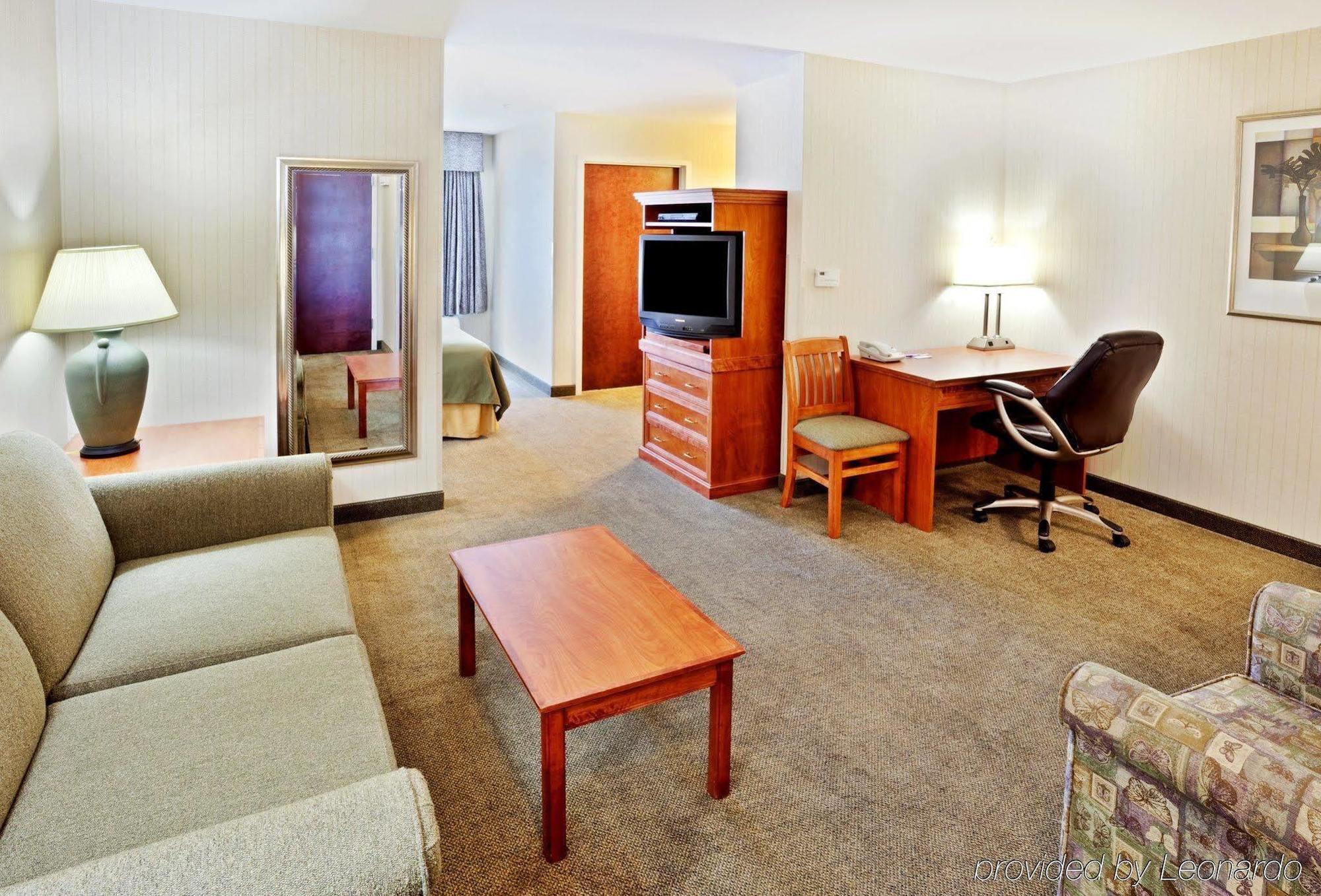 Holiday Inn Express Hotel & Suites Pasco-Tricities By Ihg Room photo