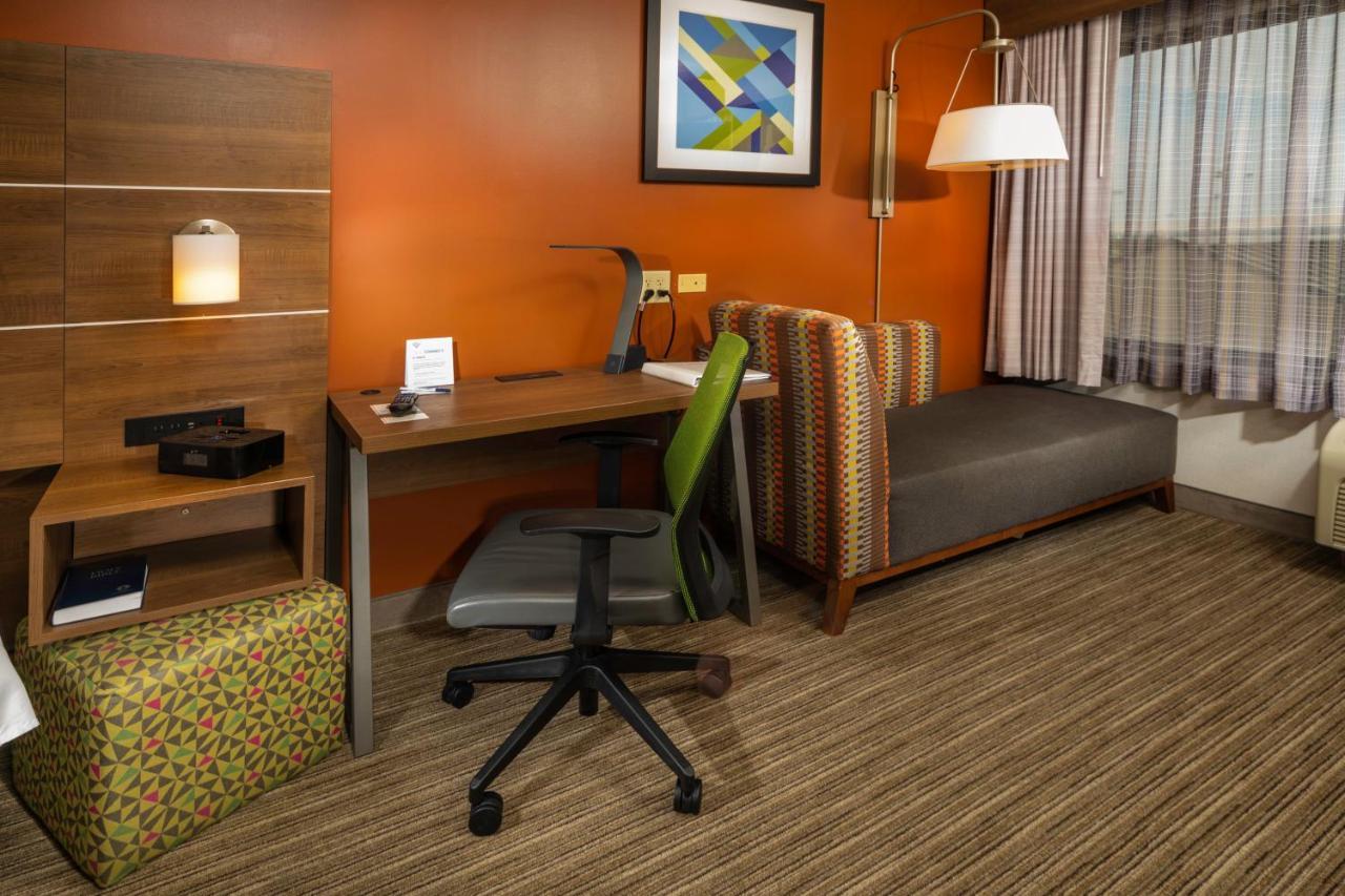 Holiday Inn Express Hotel & Suites Pasco-Tricities By Ihg Exterior photo